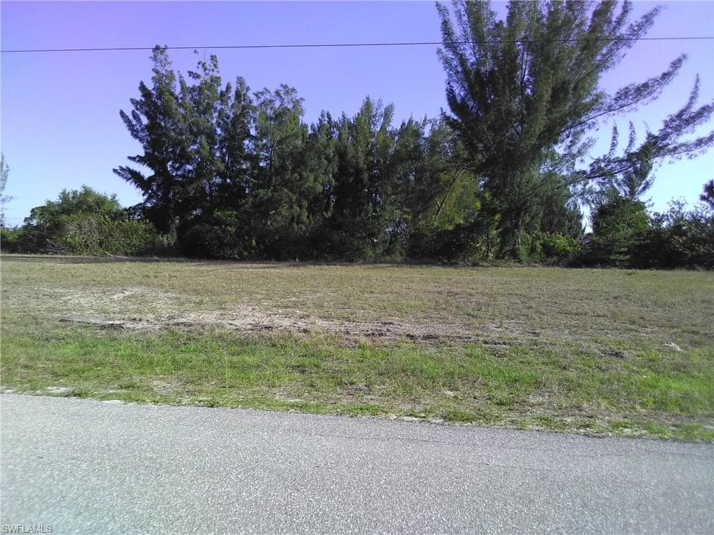 2100 NW 21st ST CAPE CORAL, FL 33993