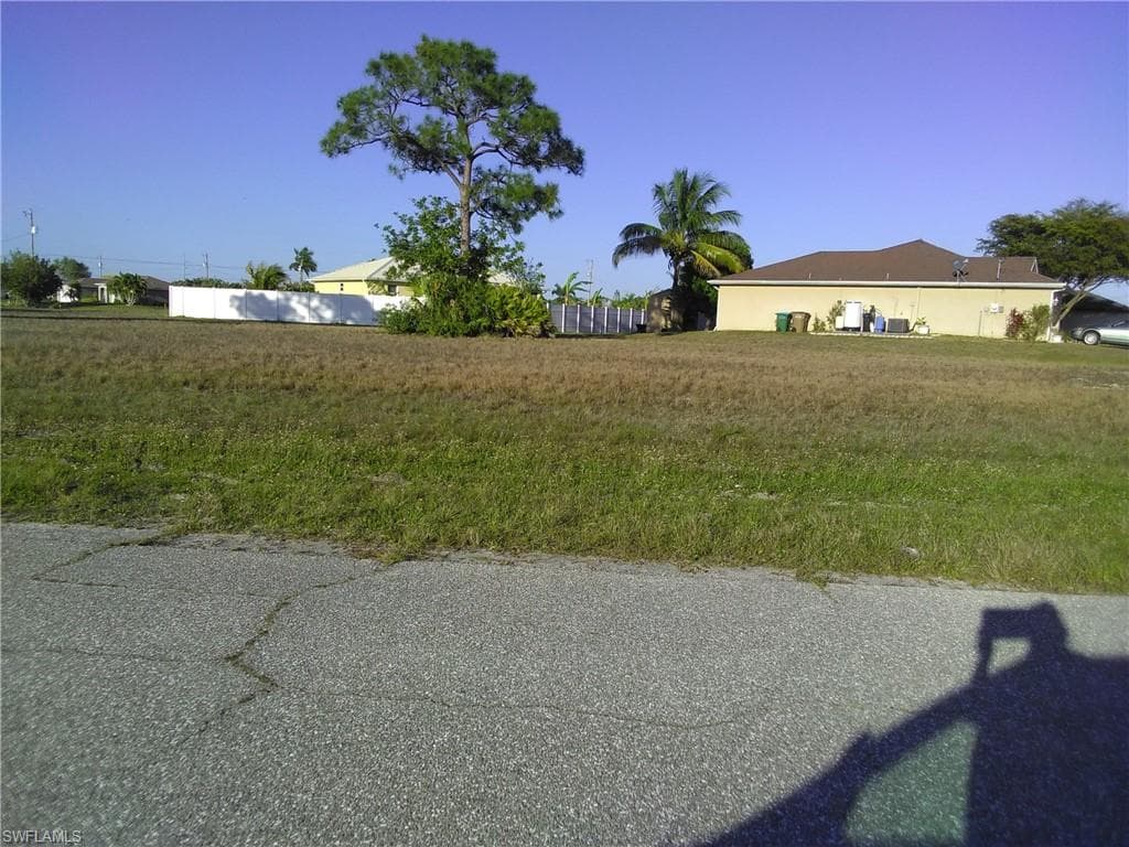 1717 NW 6th ST CAPE CORAL, FL 33993