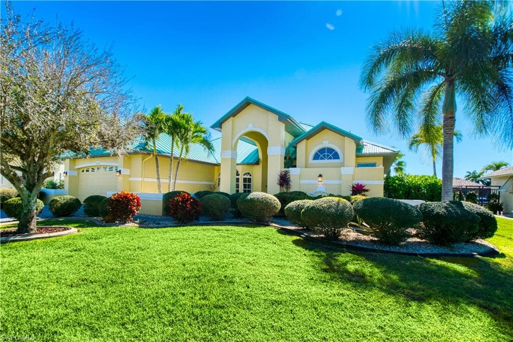 2504 SW 51st ST CAPE CORAL, FL 33914