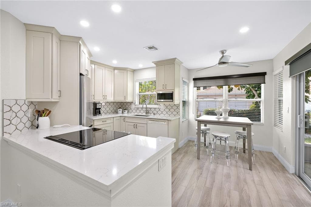 732 Woodshire LN I-2 NAPLES, FL 34105