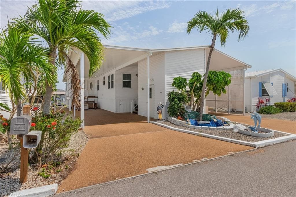 3006 Skipper LN ST. JAMES CITY, FL 33956