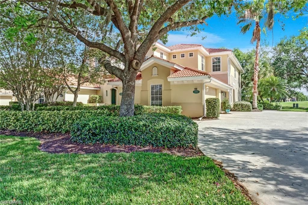 12040 Brassie BEND B FORT MYERS, FL 33913