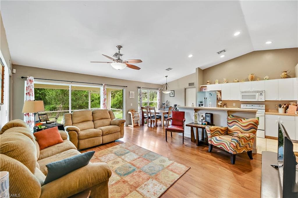 3319 68th ST W LEHIGH ACRES, FL 33971