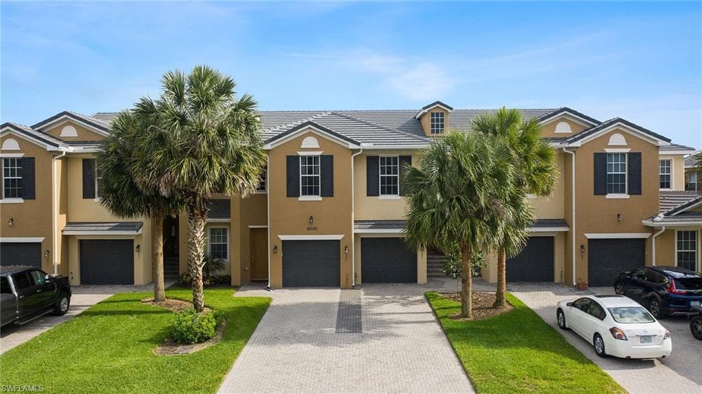 16590 Goldenrod LN 202 ALVA, FL 33920