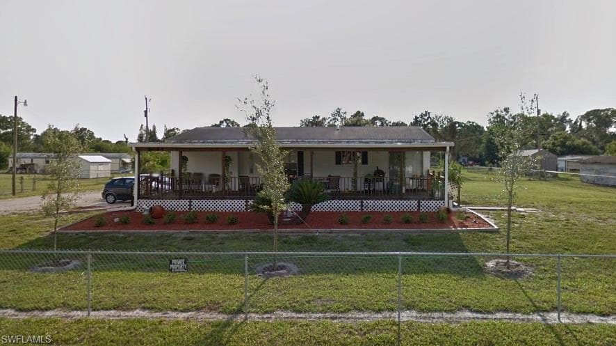 8094 Cook DR NORTH FORT MYERS, FL 33917