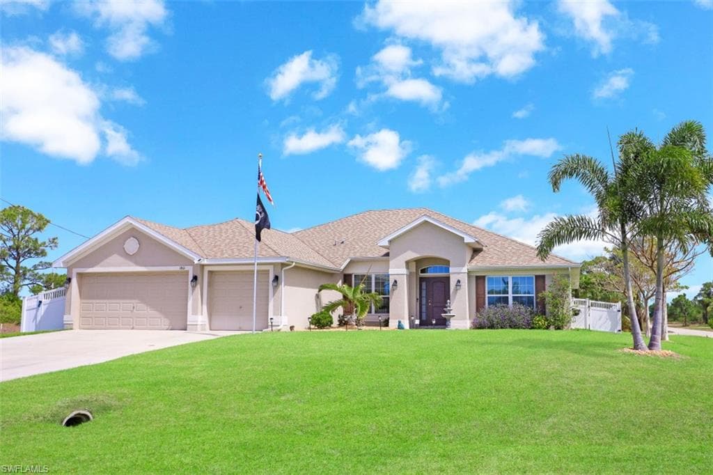 1801 NW 30th TER CAPE CORAL, FL 33993