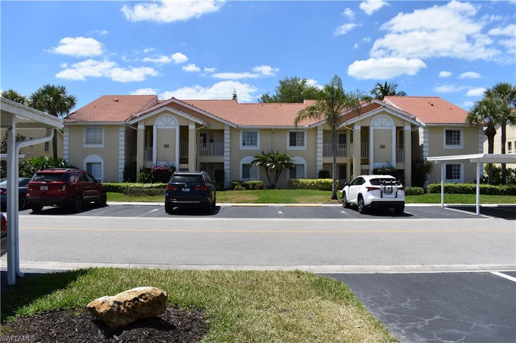 7731 Jewel LN 104 NAPLES, FL 34109