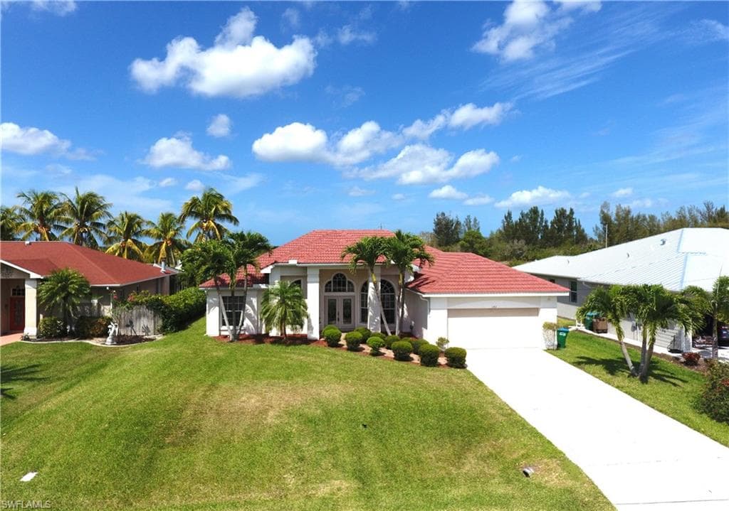 142 SW 39th PL CAPE CORAL, FL 33991