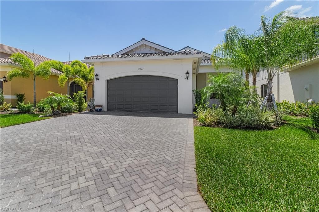 11624 Riverstone LN FORT MYERS, FL 33913