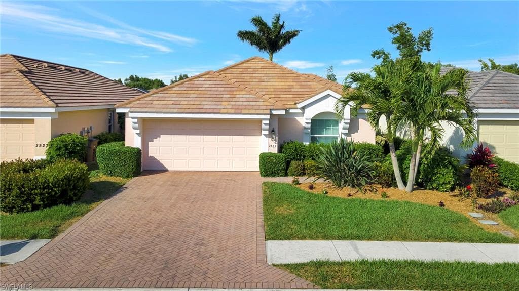 2523 Belleville CT CAPE CORAL, FL 33991