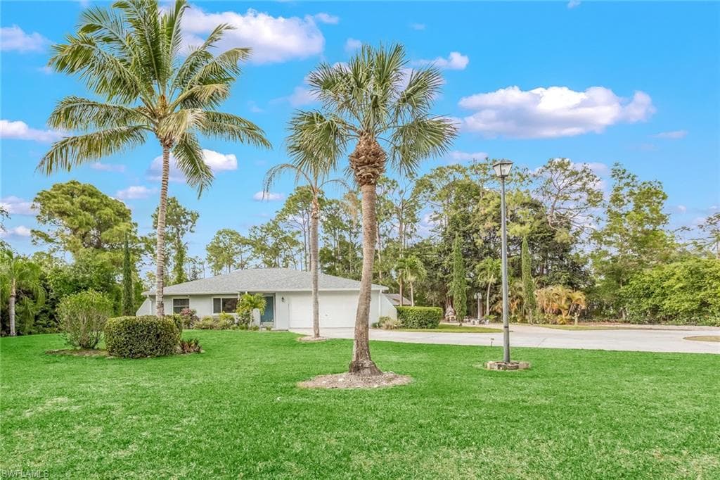 6281 Sea Grass LN NAPLES, FL 34116