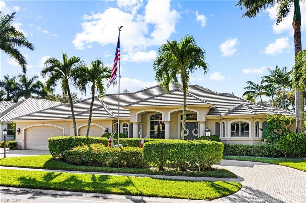 2091 Mission DR NAPLES, FL 34109