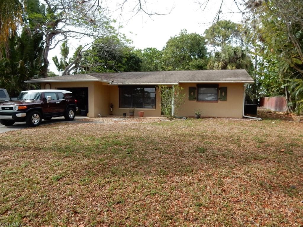 2105 Coral Point DR CAPE CORAL, FL 33990