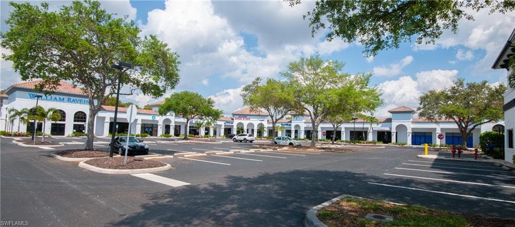 26251 Tamiami TRL BONITA SPRINGS, FL 34134