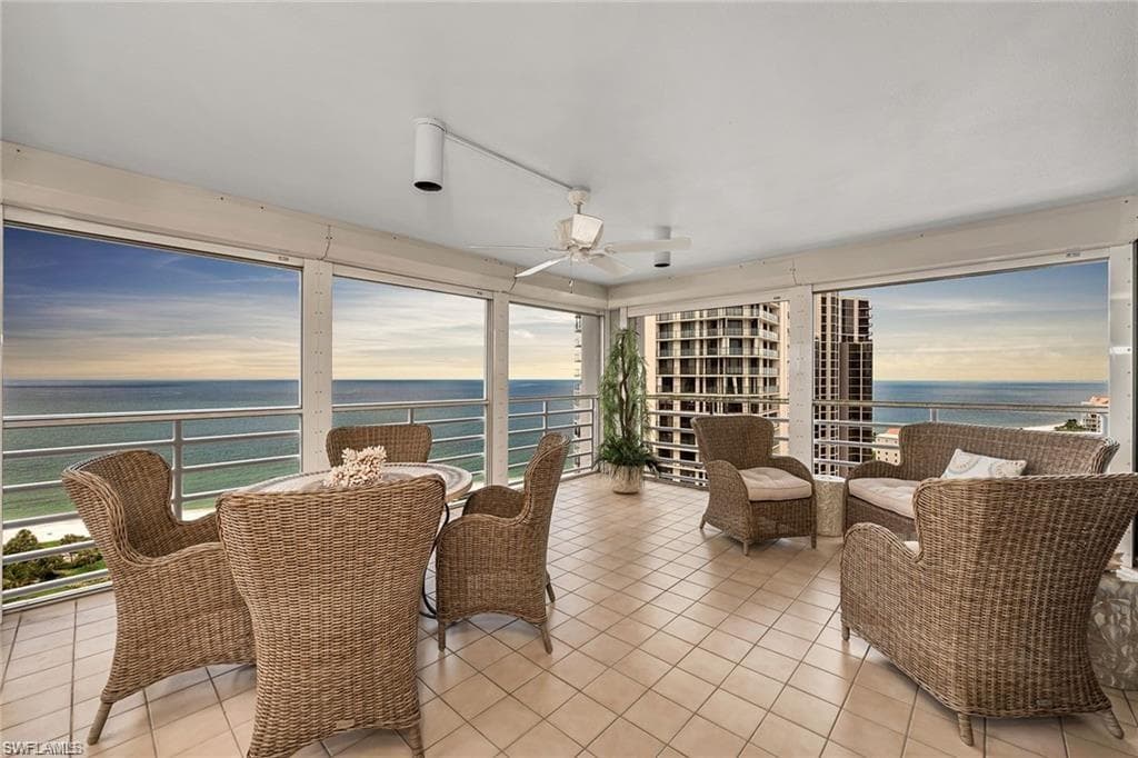 4751 Gulf Shore BLVD N PH-8 NAPLES, FL 34103