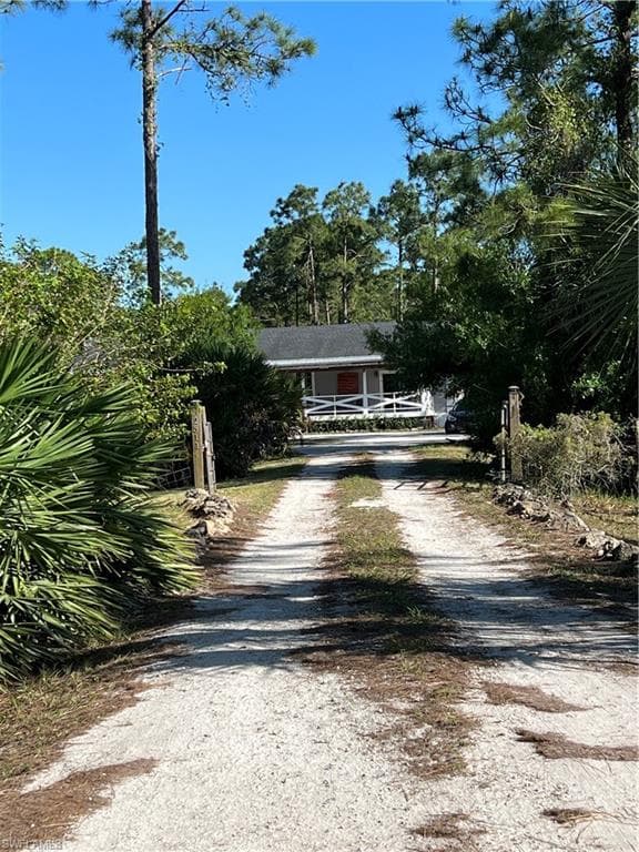 2511 Christopher LN CLEWISTON, FL 33440