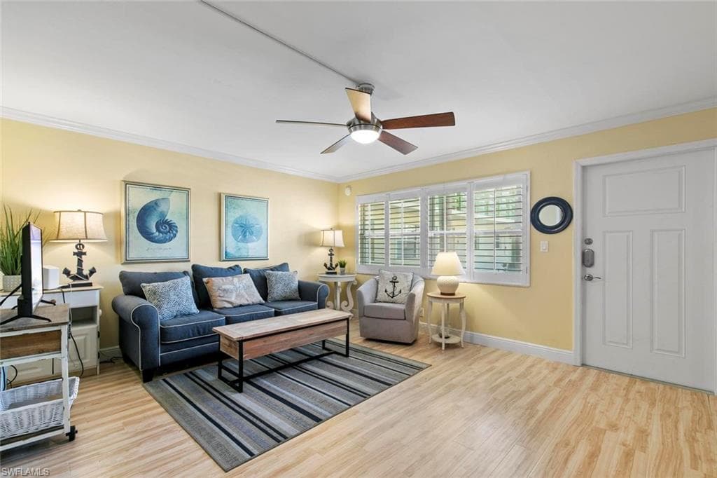 975 9th AVE S 8 NAPLES, FL 34102