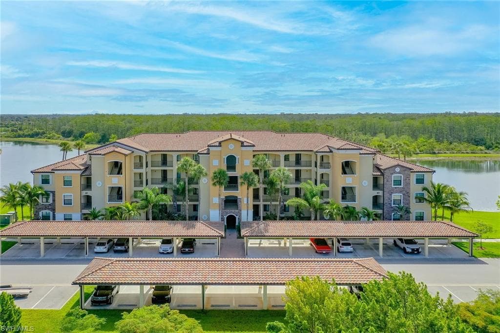 9572 Trevi CT 5045 NAPLES, FL 34113