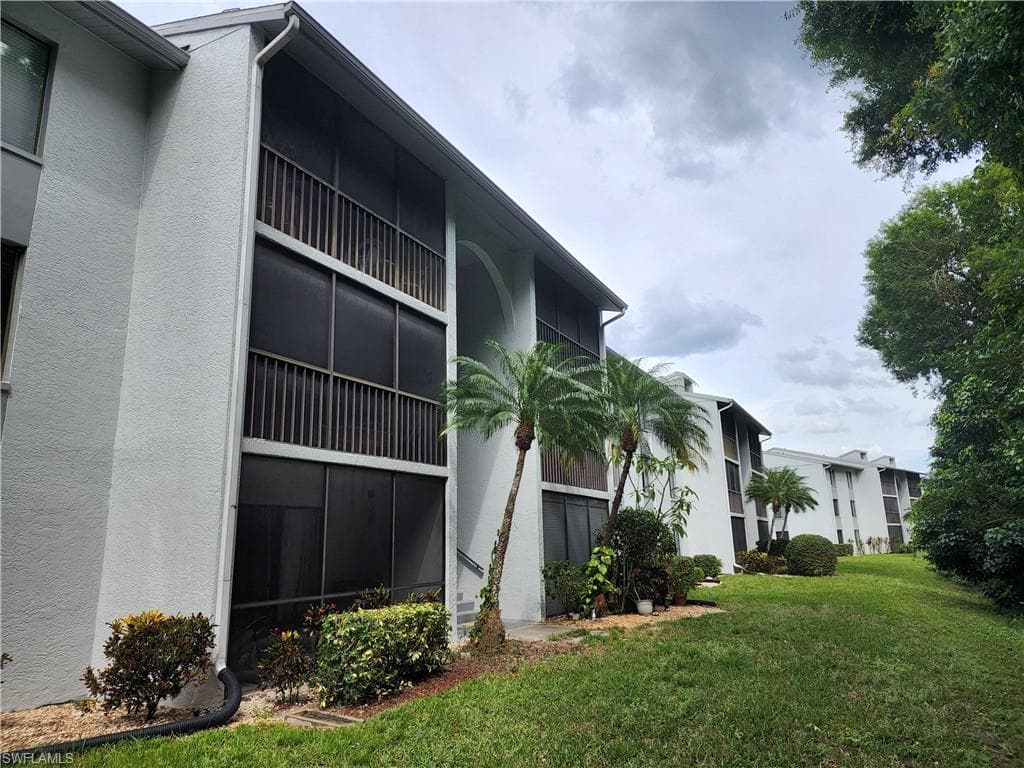 9610 Green Cypress LN 23-G3 FORT MYERS, FL 33905