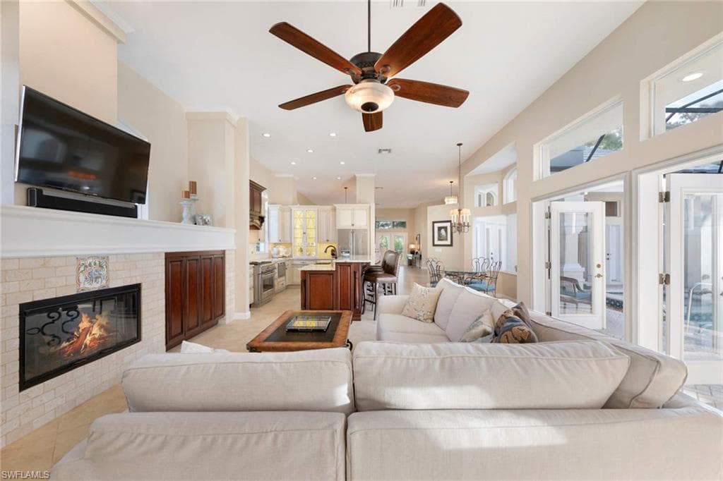 15264 Devon Green LN NAPLES, FL 34110