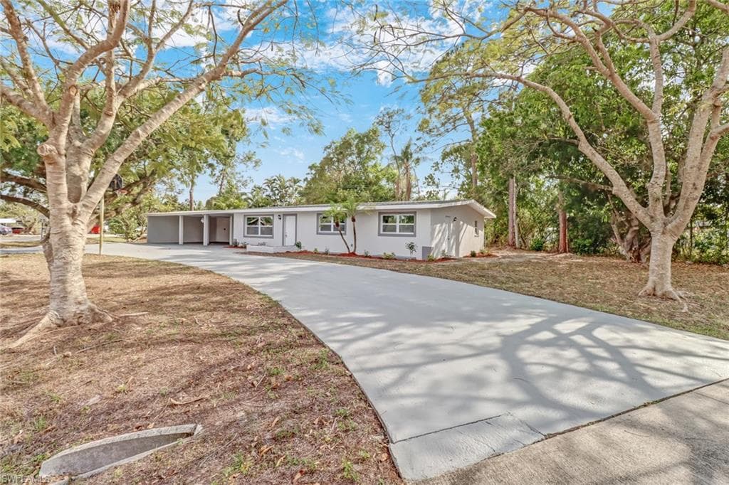 2400 Sunrise BLVD FORT MYERS, FL 33907