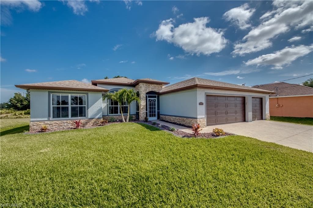 3014 49th ST SW LEHIGH ACRES, FL 33976
