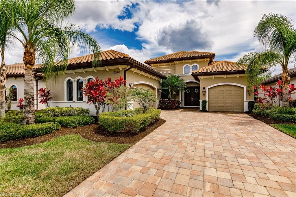 10948 Esteban DR FORT MYERS, FL 33912