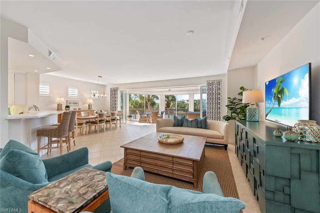 720 Waterford DR 301 NAPLES, FL 34113