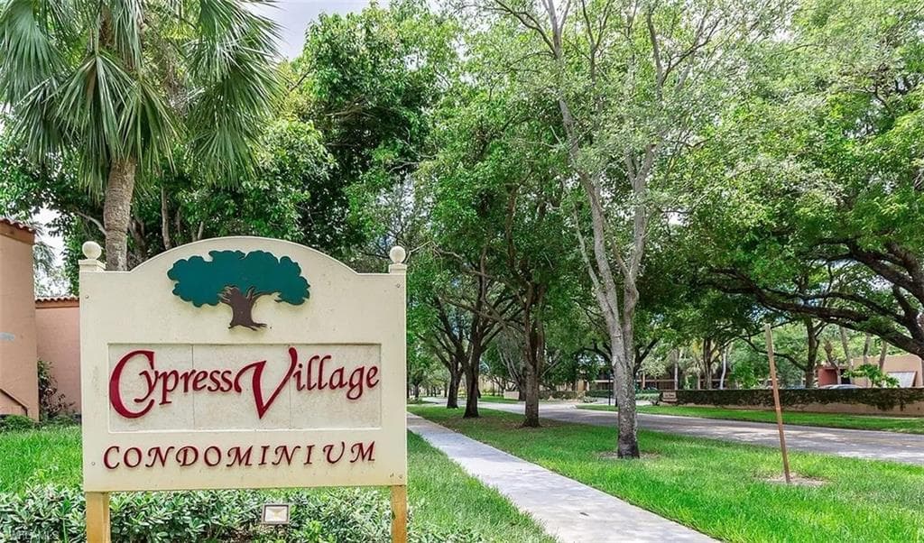 7110 Fairway DR L15 MIAMI LAKES, FL 33014