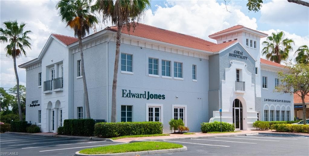 9180 Galleria CT F NAPLES, FL 34109