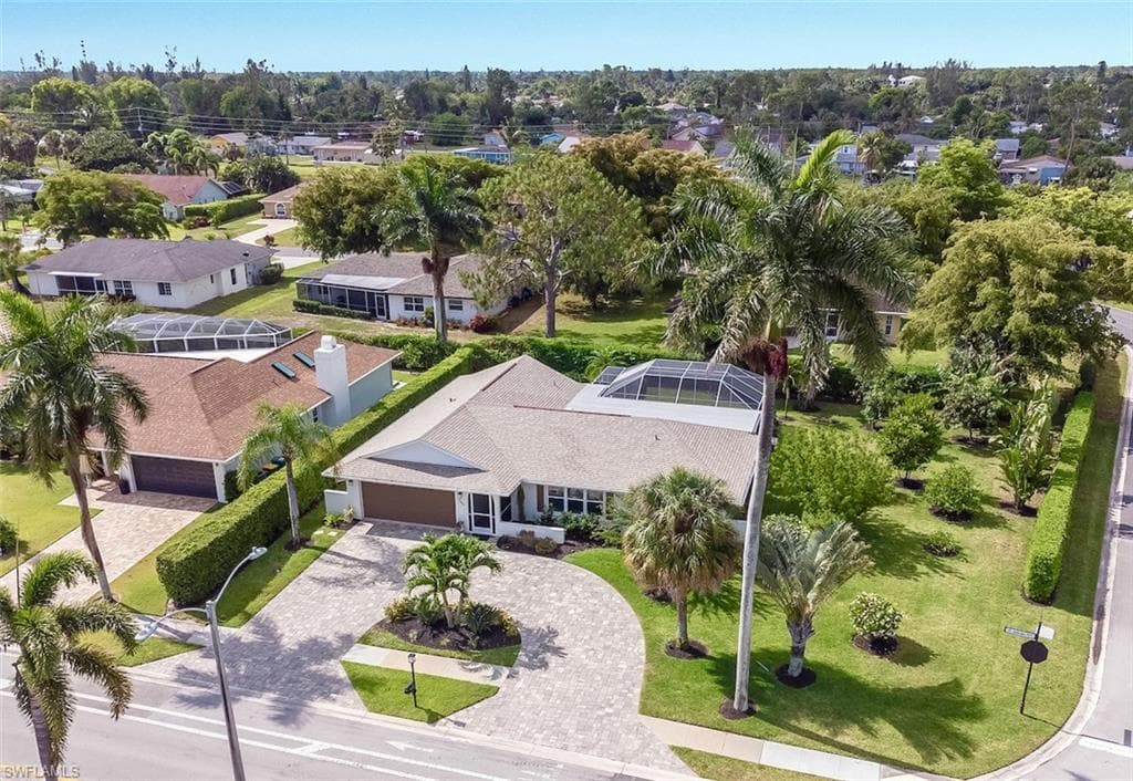 340 Saint Andrews BLVD NAPLES, FL 34113