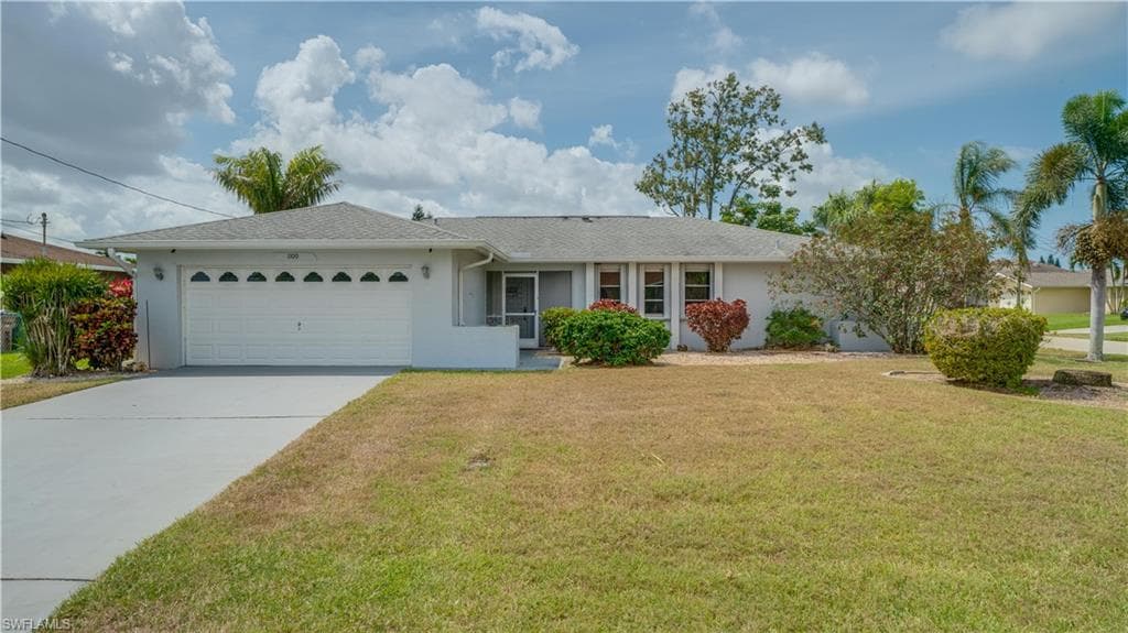 1100 SE 29th TER CAPE CORAL, FL 33904