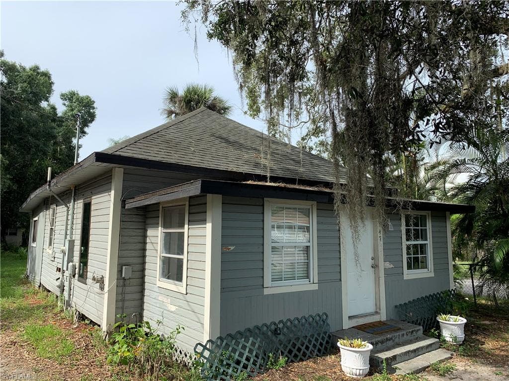 3847 Washington AVE FORT MYERS, FL 33916
