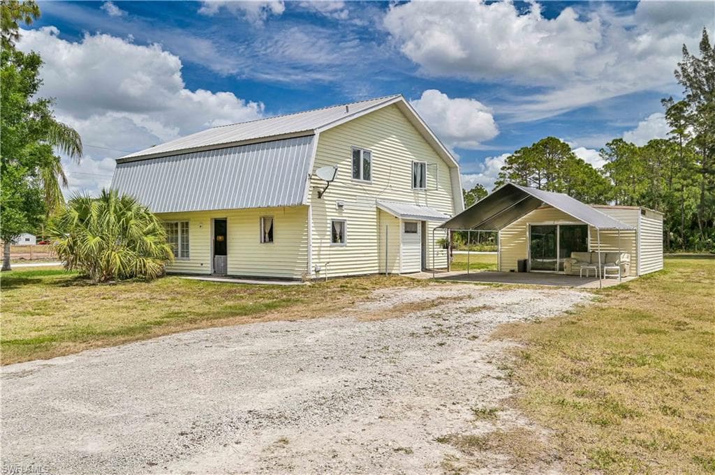 6600 Chipper LN NORTH FORT MYERS, FL 33917