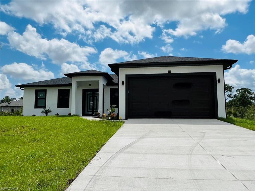 402 6th ST LEHIGH ACRES, FL 33972