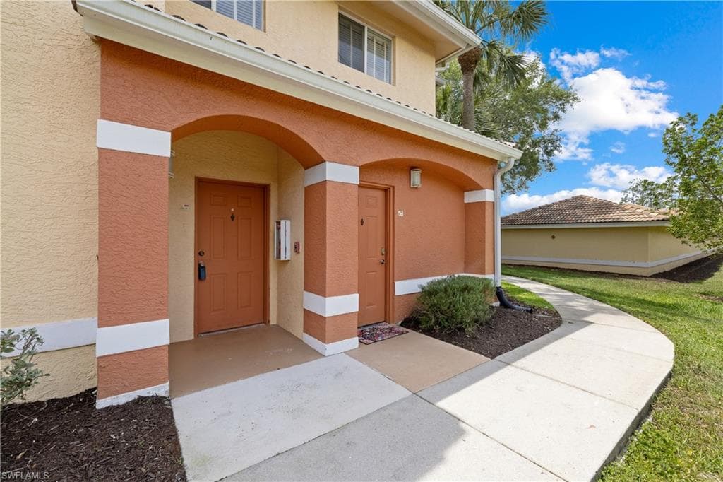 6461 Aragon WAY 101 FORT MYERS, FL 33966