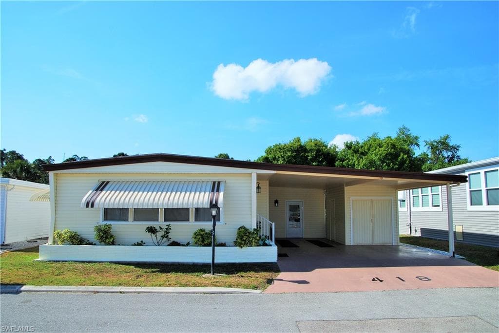 418 Snead DR NORTH FORT MYERS, FL 33903