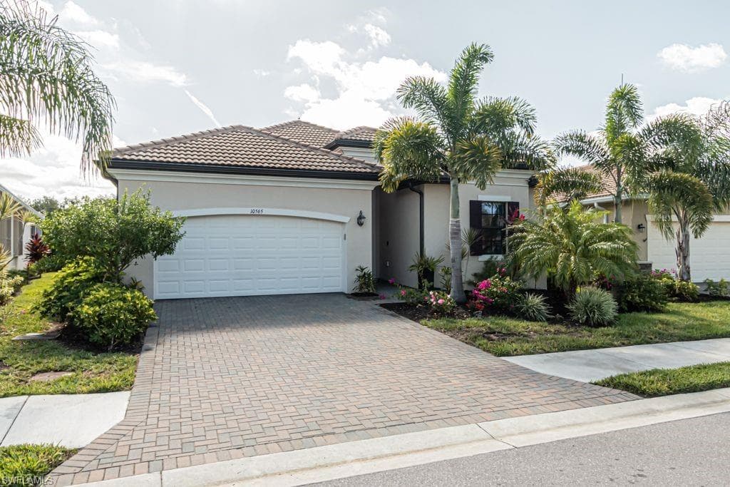 10565 Pistoia DR FORT MYERS, FL 33913