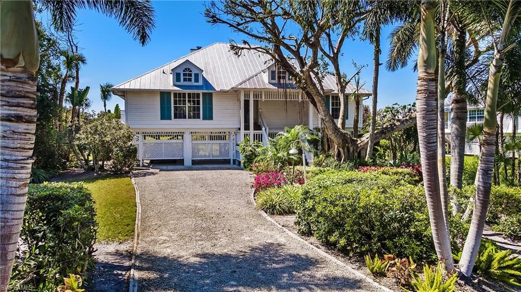 204 Daniel DR SANIBEL, FL 33957