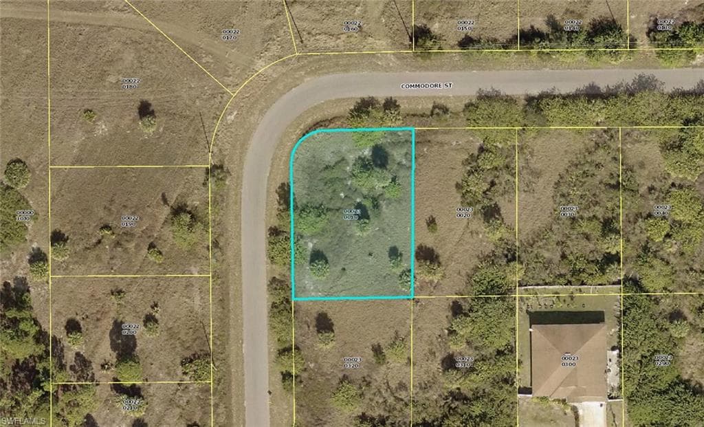 934 Commodore ST LEHIGH ACRES, FL 33974