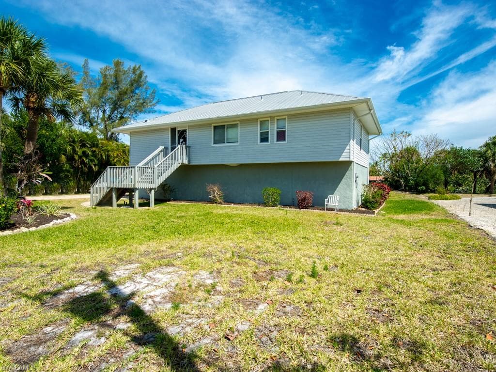 469 Lake Murex CIR SANIBEL, FL 33957