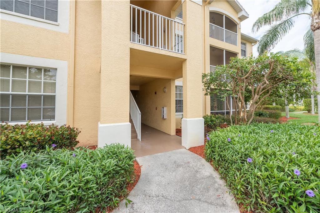 4720 Saint Croix LN 128 NAPLES, FL 34109
