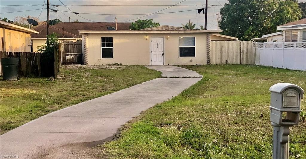 3508 Dora ST FORT MYERS, FL 33916
