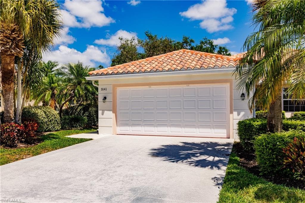 3141 Andorra CT NAPLES, FL 34109