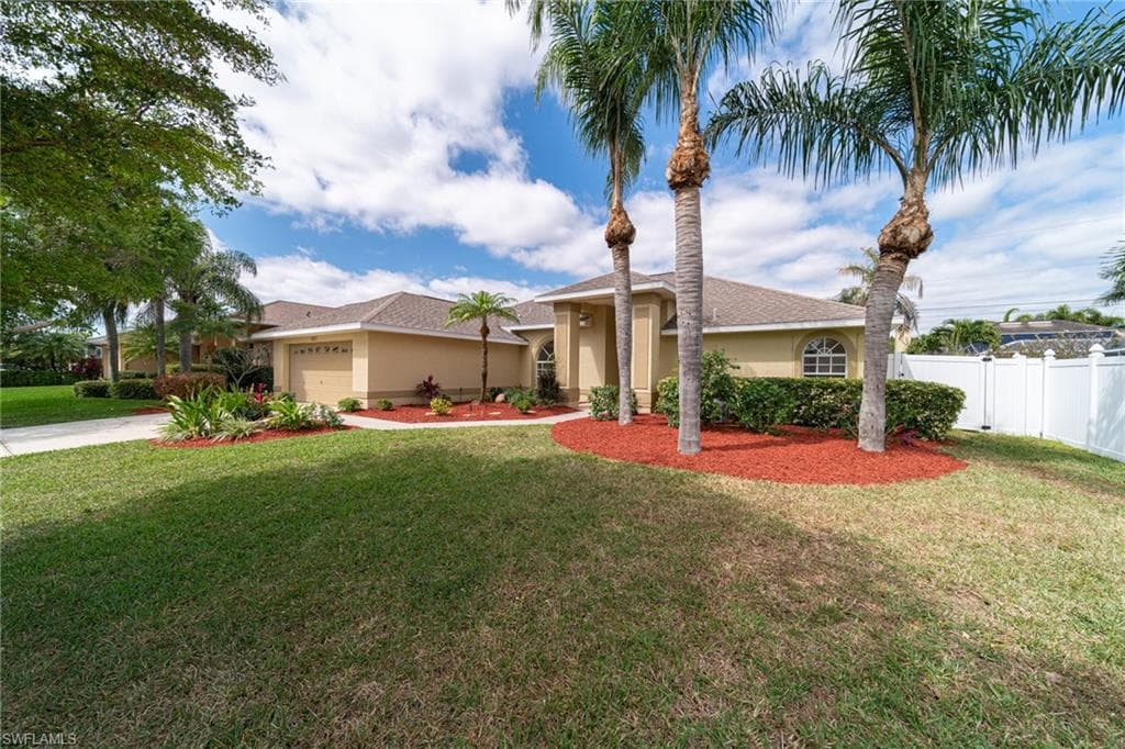 1827 SE 20th ST CAPE CORAL, FL 33990