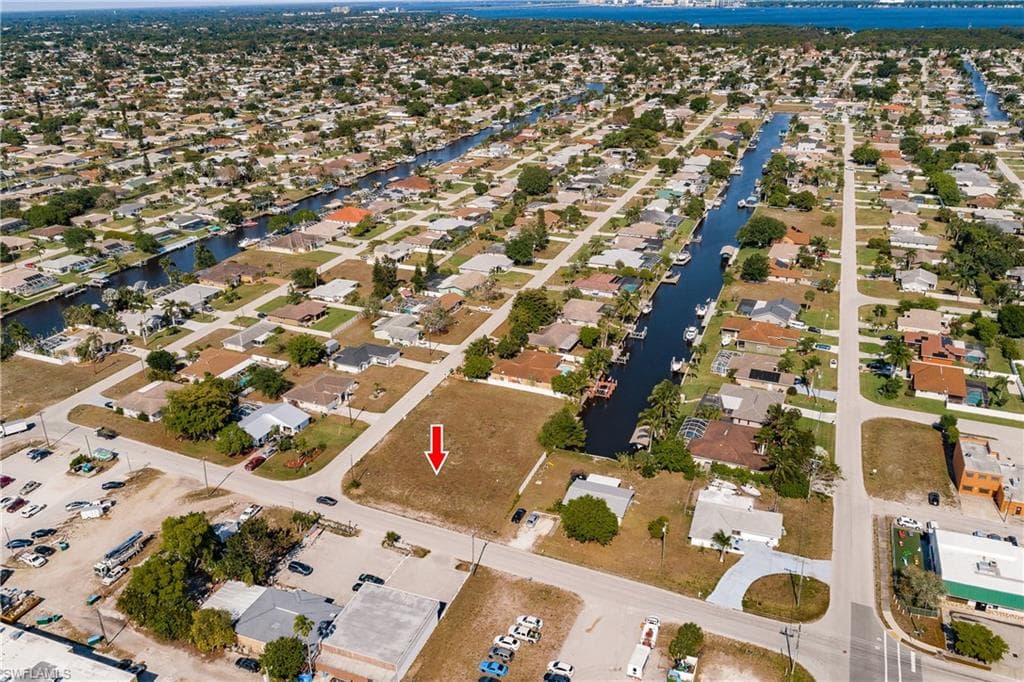 1327 SE 16th PL CAPE CORAL, FL 33990