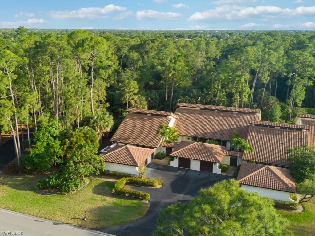 2136 Buckingham LN U-21 NAPLES, FL 34112
