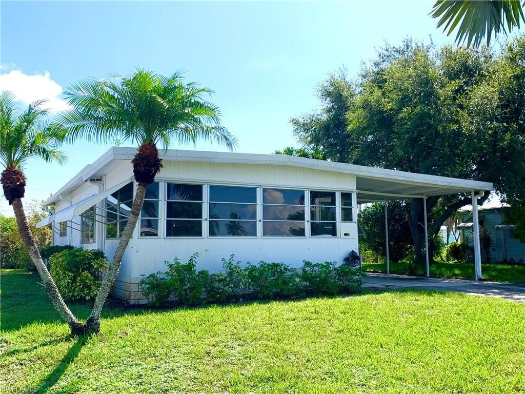 26214 Duchess LN BONITA SPRINGS, FL 34135