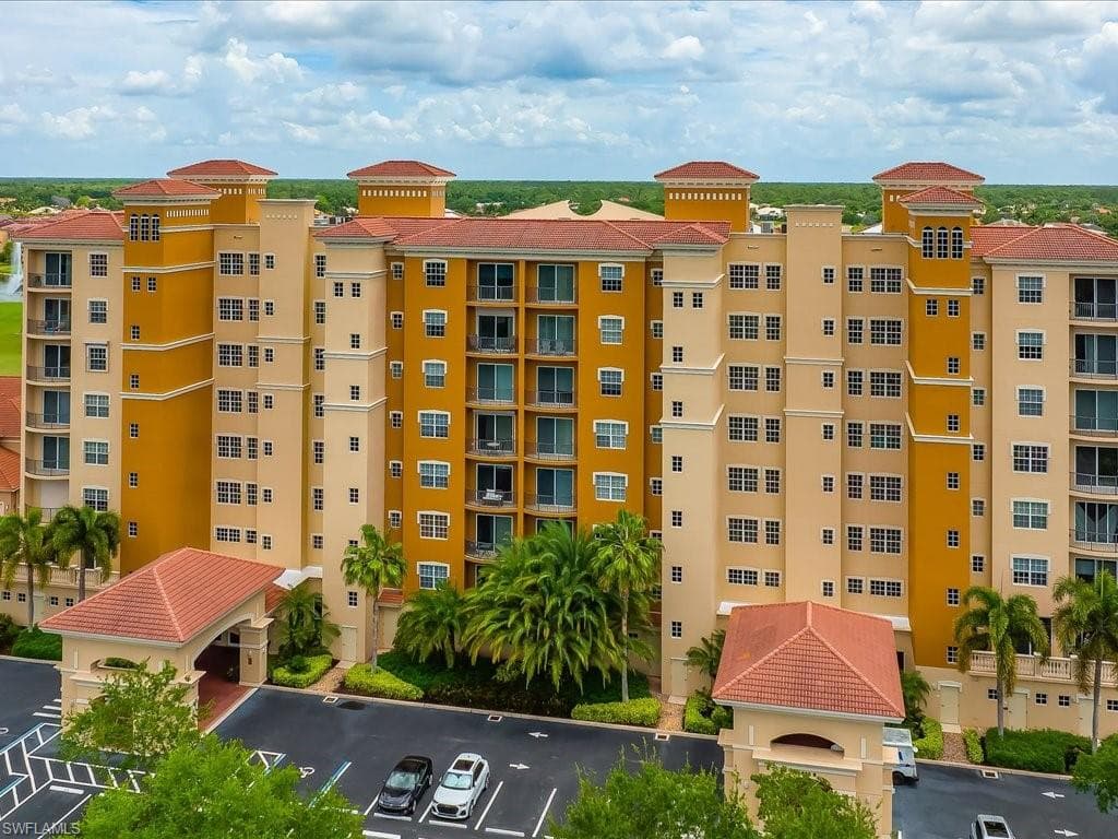 580 El Camino Real 3204 NAPLES, FL 34119