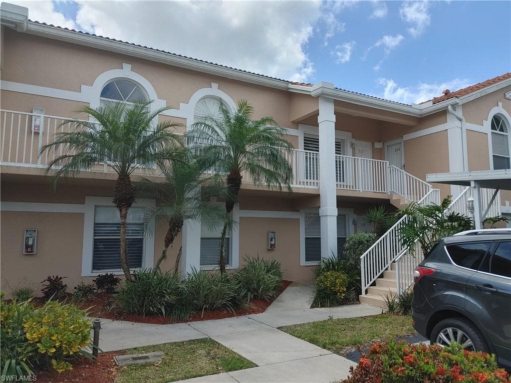 3961 Leeward Passage CT 104 BONITA SPRINGS, FL 34134